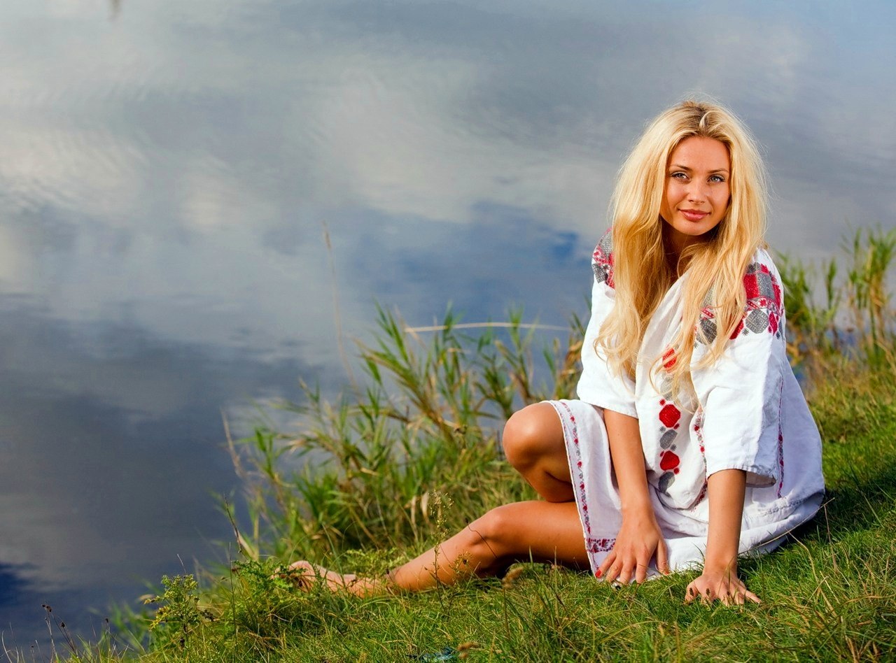 Sexy girl Slavic girls in Thane