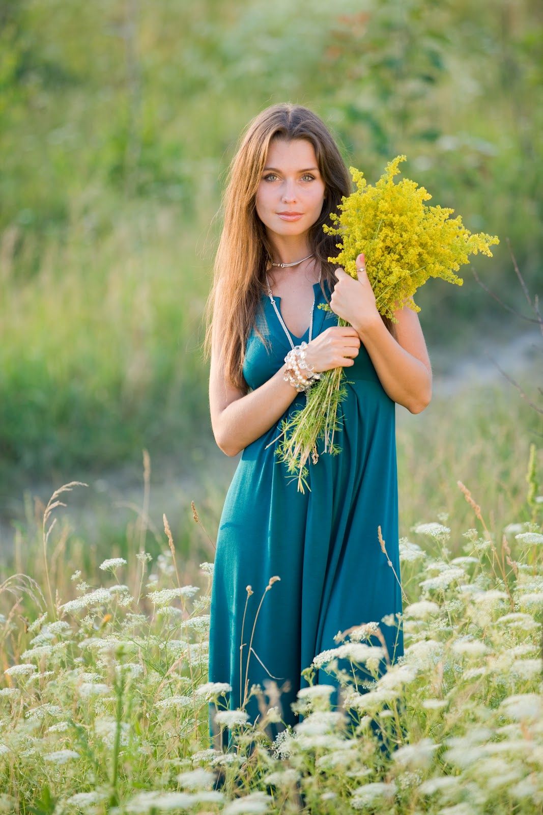 Slavic women in Thane