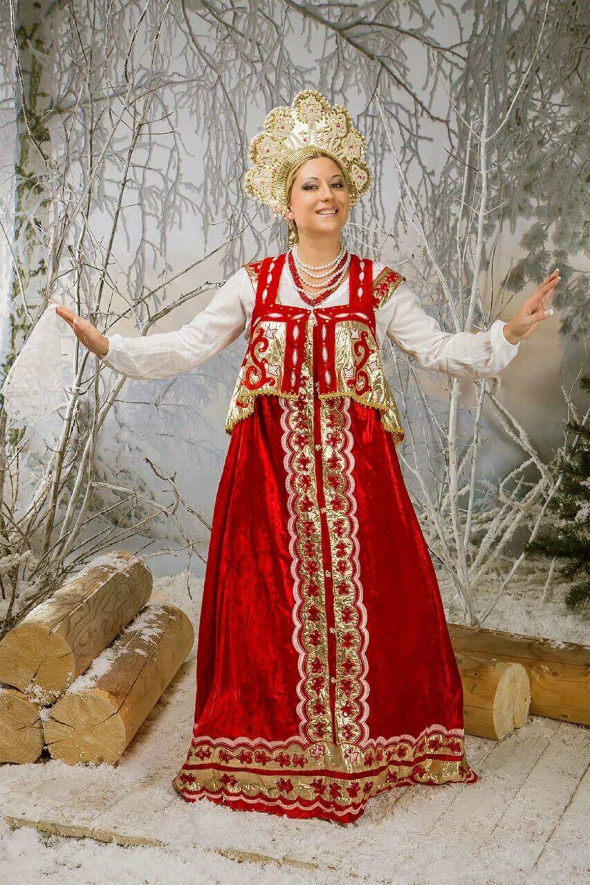 Girls in Slavic costumes in Thane